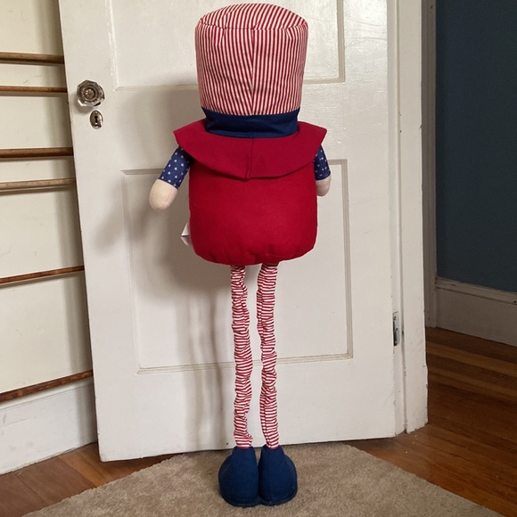 Expandable Standing Patriotic Gnome - Picture 4 of 10